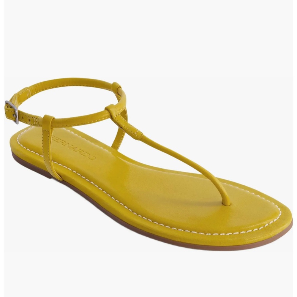 NWOT Bernardo Hercu T Strap Sandal in Daisy - Picture 2 of 7